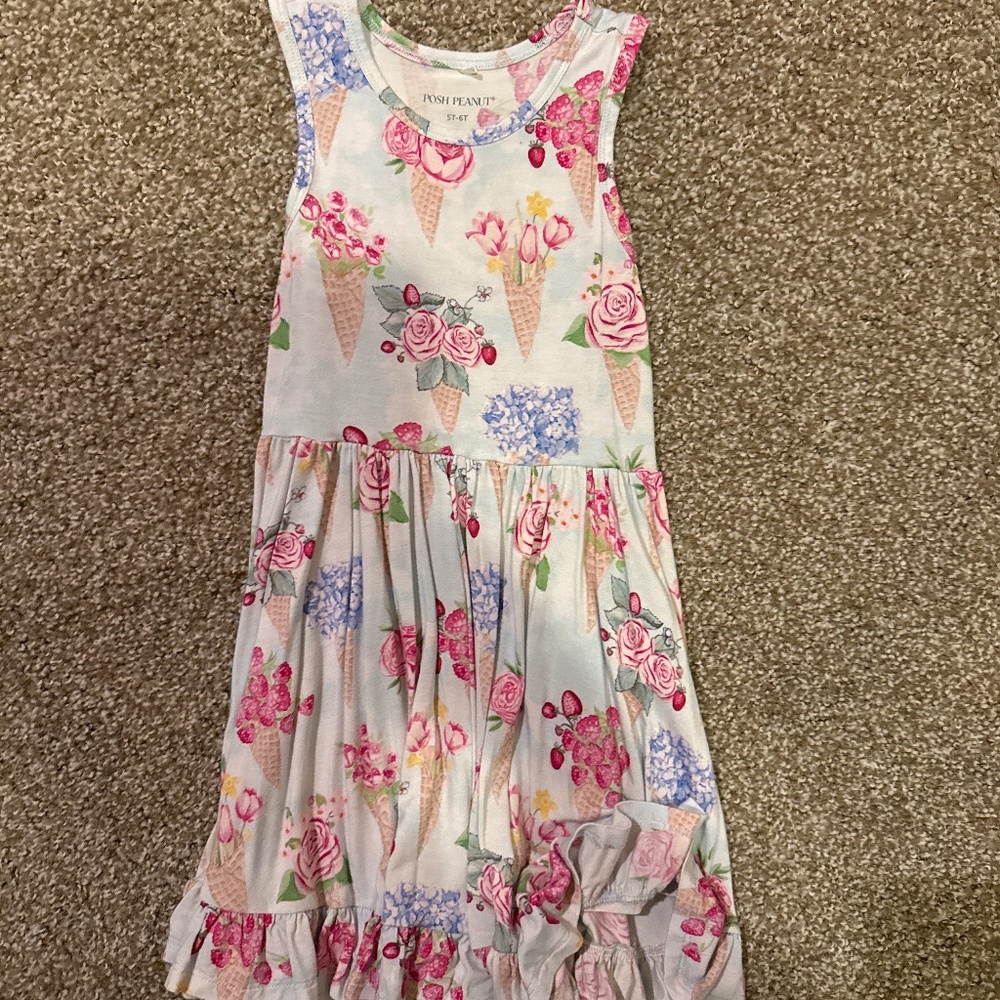 Ice cream floral twirl